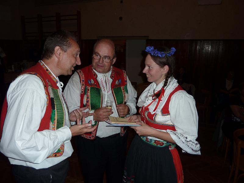 P1000376.JPG - s muzikanty