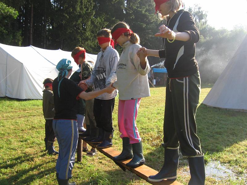 IMG_4215.JPG - plavba temným ostrovem se záchranou pana Rhópa